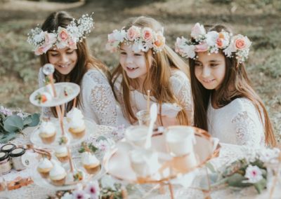 vintage caravan for hire Melbourne and surrounding regions for functions, birthdays, engagement parties and weddings