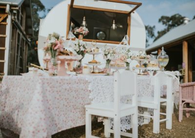 vintage caravan for hire Melbourne and surrounding regions for functions, birthdays, engagement parties and weddings