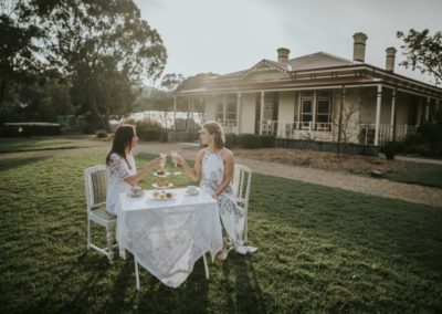 vintage caravan for hire Melbourne and surrounding regions for functions, birthdays, engagement parties and weddings