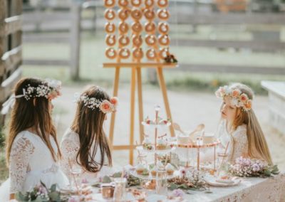 vintage caravan for hire Melbourne and surrounding regions for functions, birthdays, engagement parties and weddings