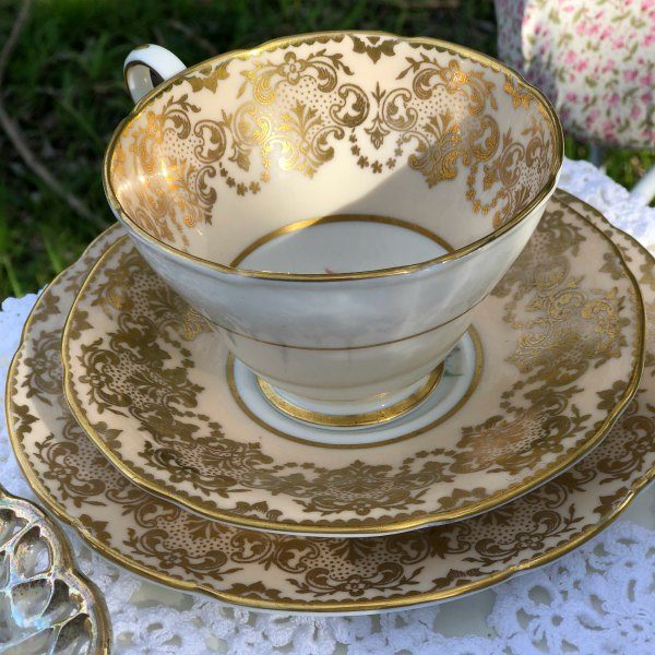 Vintage Cup Saucer Plate Set trios