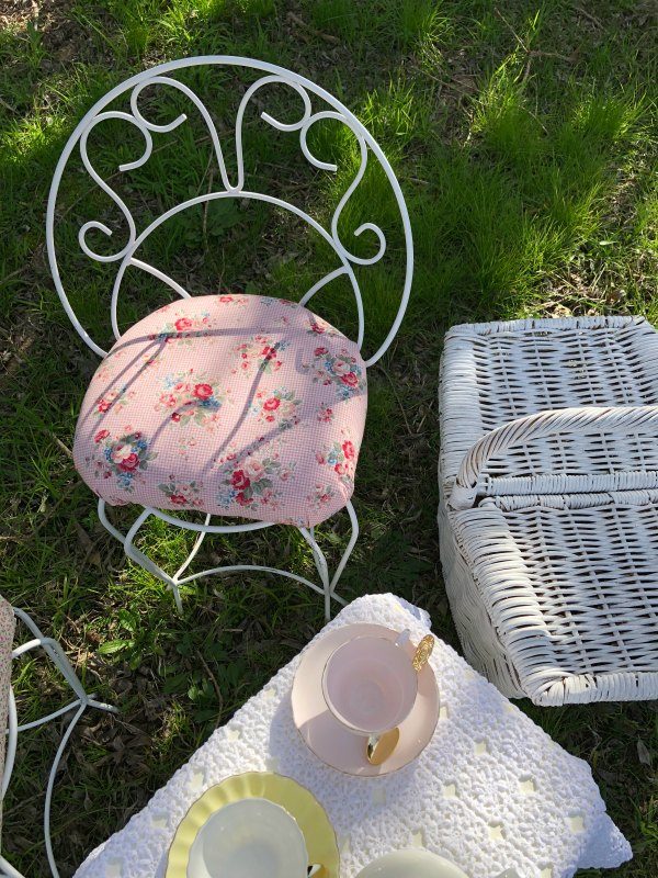 vintage chairs for hire cute white